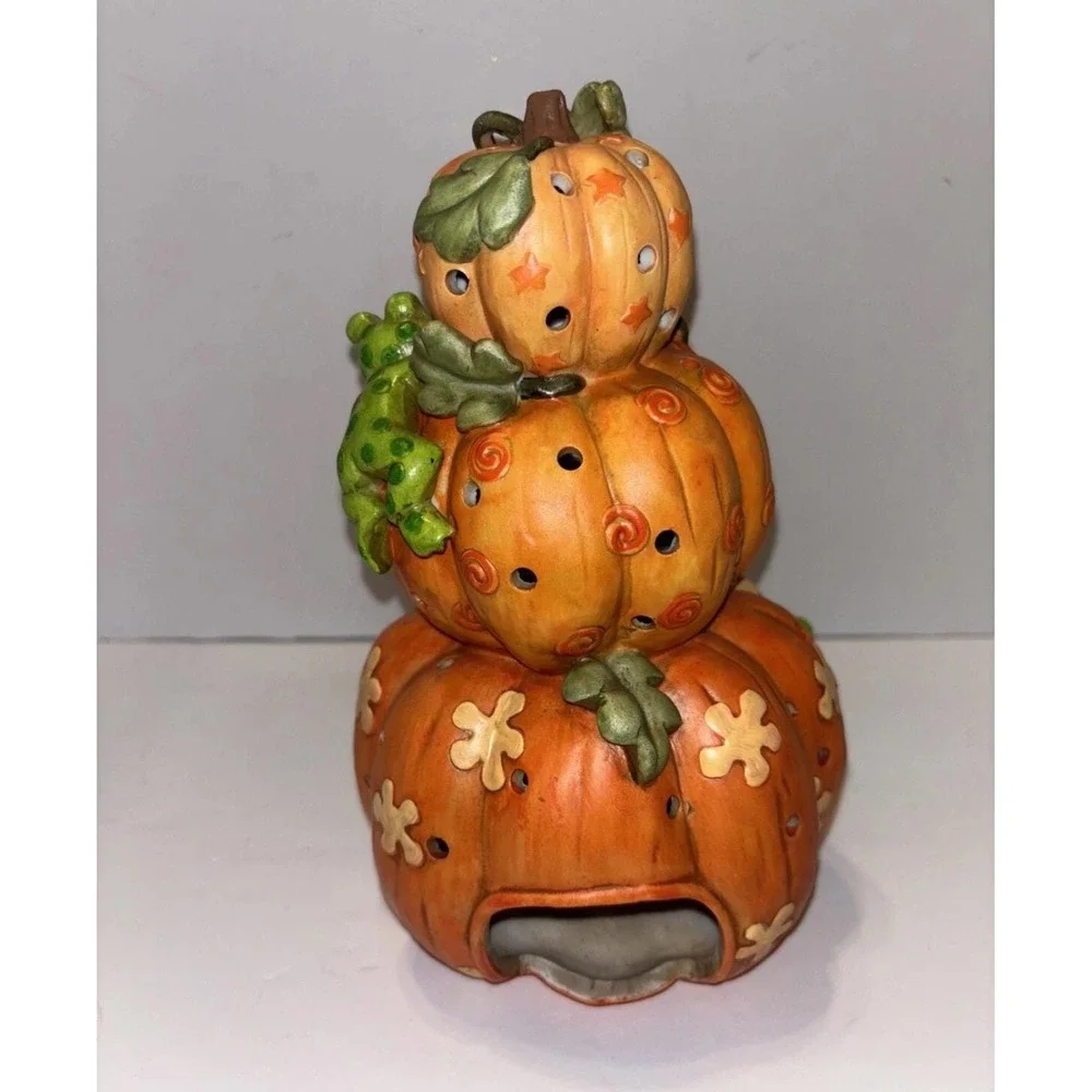 Halloween Center Street Design Stack O' Pumpkins Frog Candle Holder 1st Edition